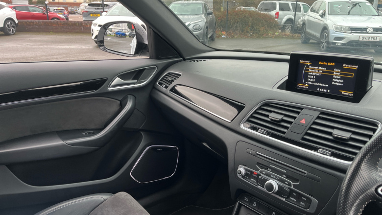 Audi Q3 1.4T FSI Black Edition 5dr Petrol Estate